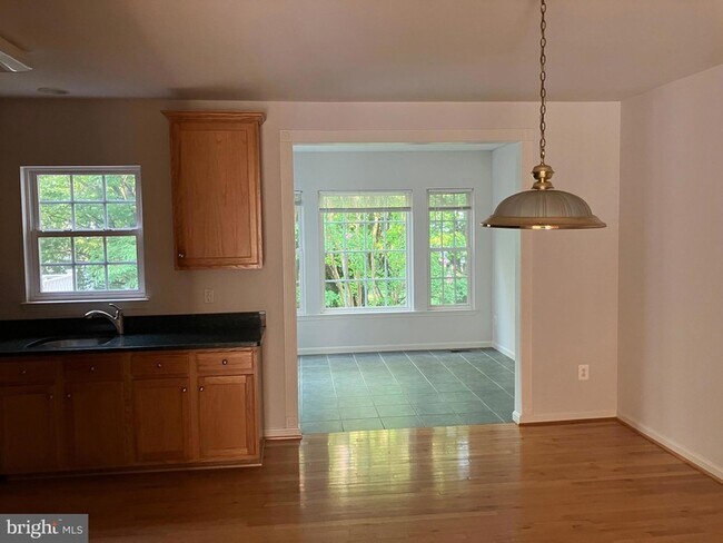 Building Photo - 6357 Cullen Pl