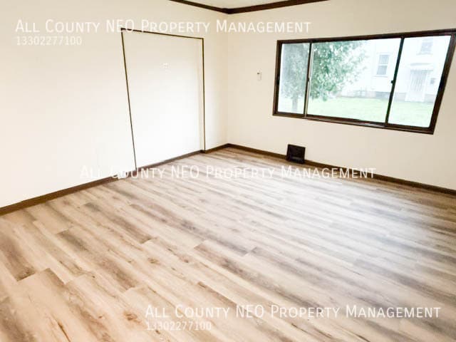 Building Photo - 723 E 156th St