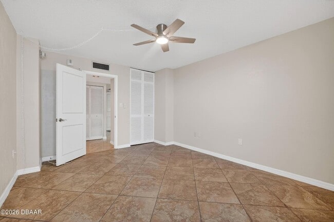 Building Photo - 3051 S Atlantic Ave