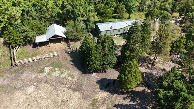 Primary Photo - 10621 Parker Dr