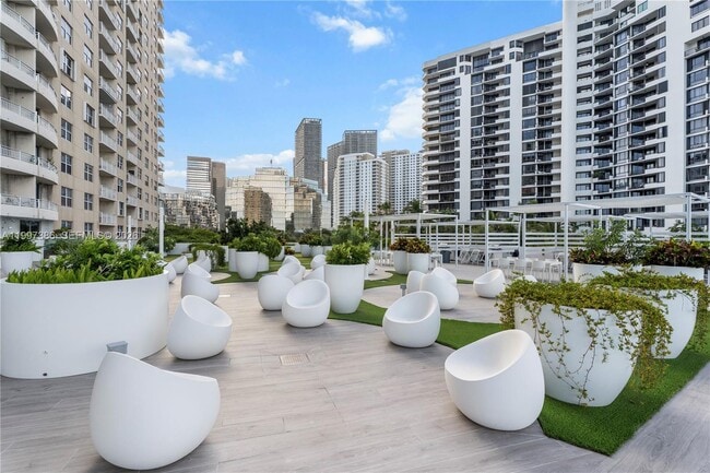 Building Photo - 770 Claughton Island Dr