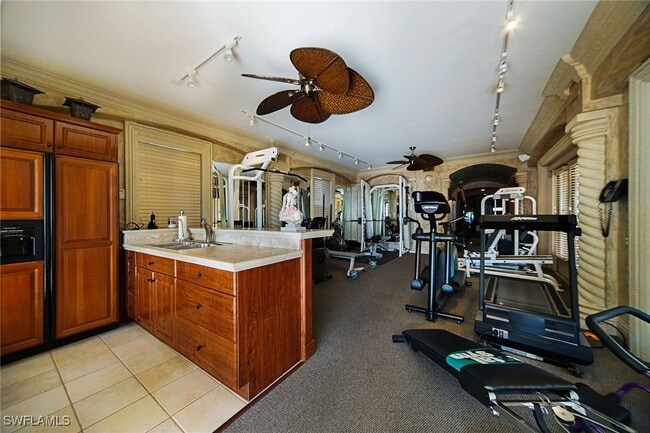 Building Photo - 232 Bayshore Dr
