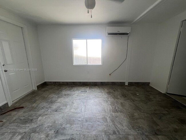 Building Photo - 23017 Watergate Cir