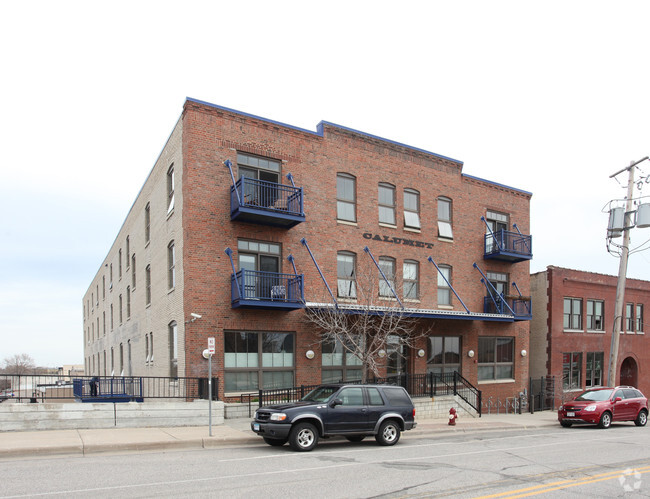 Primary Photo - The Calumet Lofts