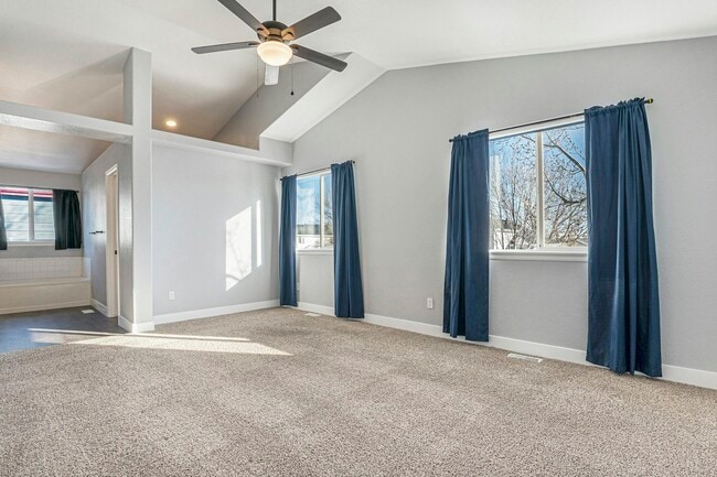 Building Photo - 11221 Jordan Ct