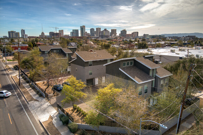 Building Photo - Roosevelt West Townhomes