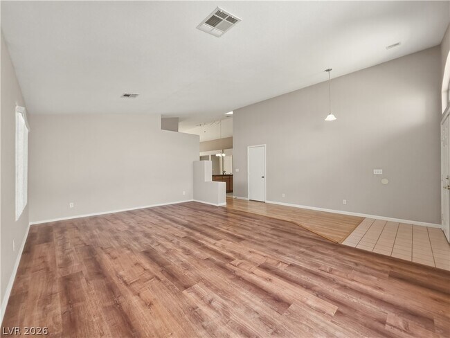 Building Photo - 1037 Blue Lantern Dr