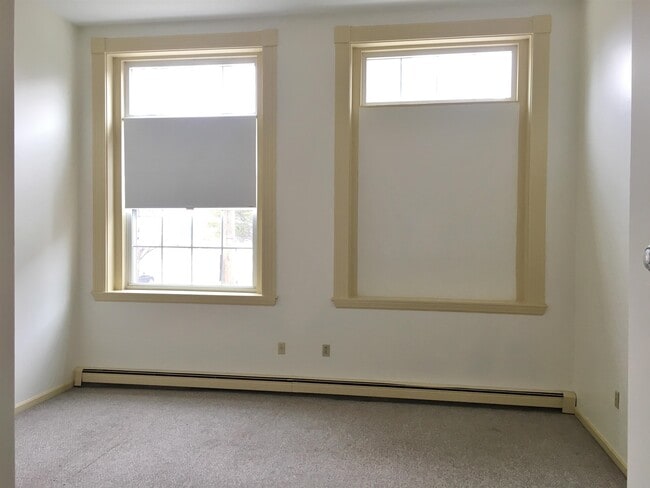 Building Photo - 521 Pine St