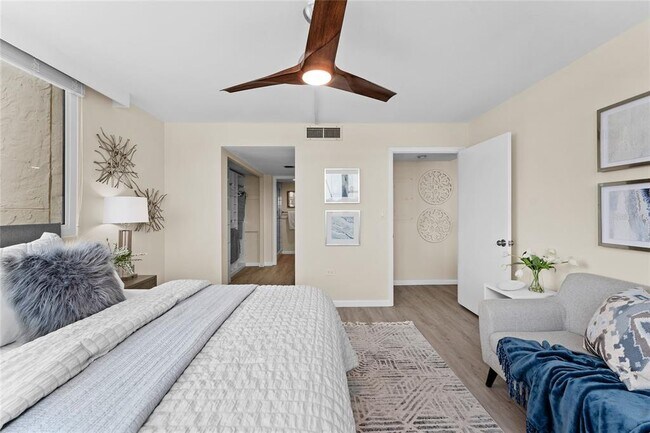 Building Photo - 450 Treasure Island Causeway
