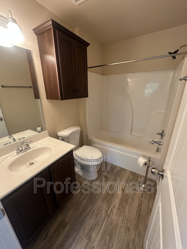 Building Photo - 308 Dill Ln