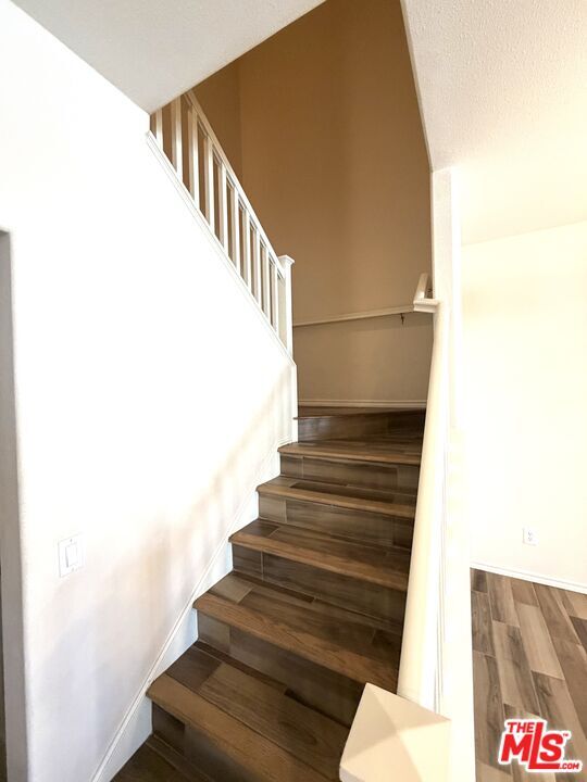 Building Photo - 27030 Victoria Ln