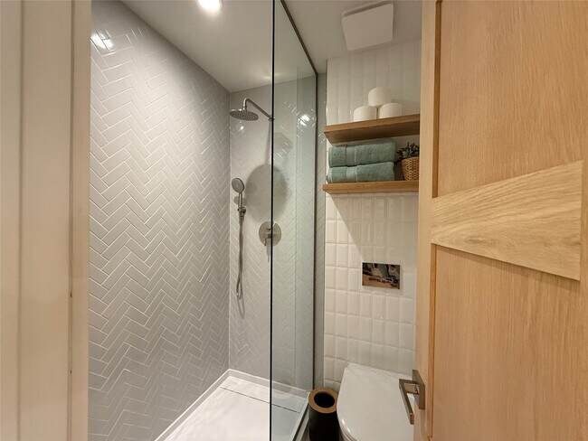 Building Photo - 1901 Richmond Ave.