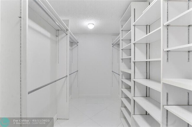 Building Photo - 7579 Imperial Dr