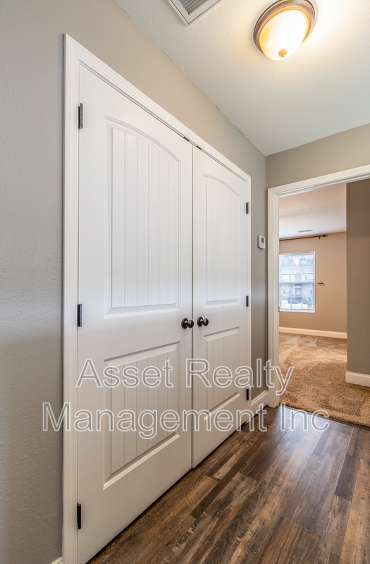 Building Photo - 926 Warrior Hill Dr