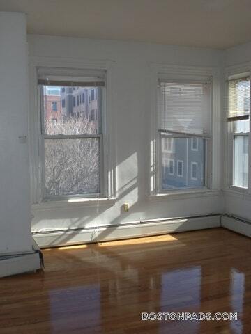Building Photo - 35 Brookline St
