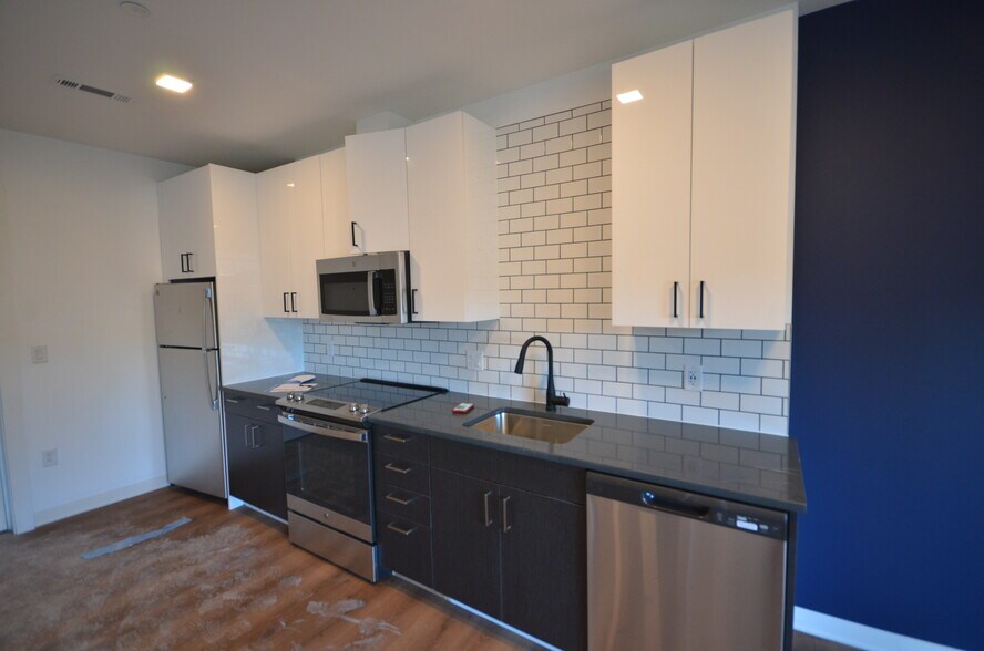 Building Photo - 111 Brighton Ave