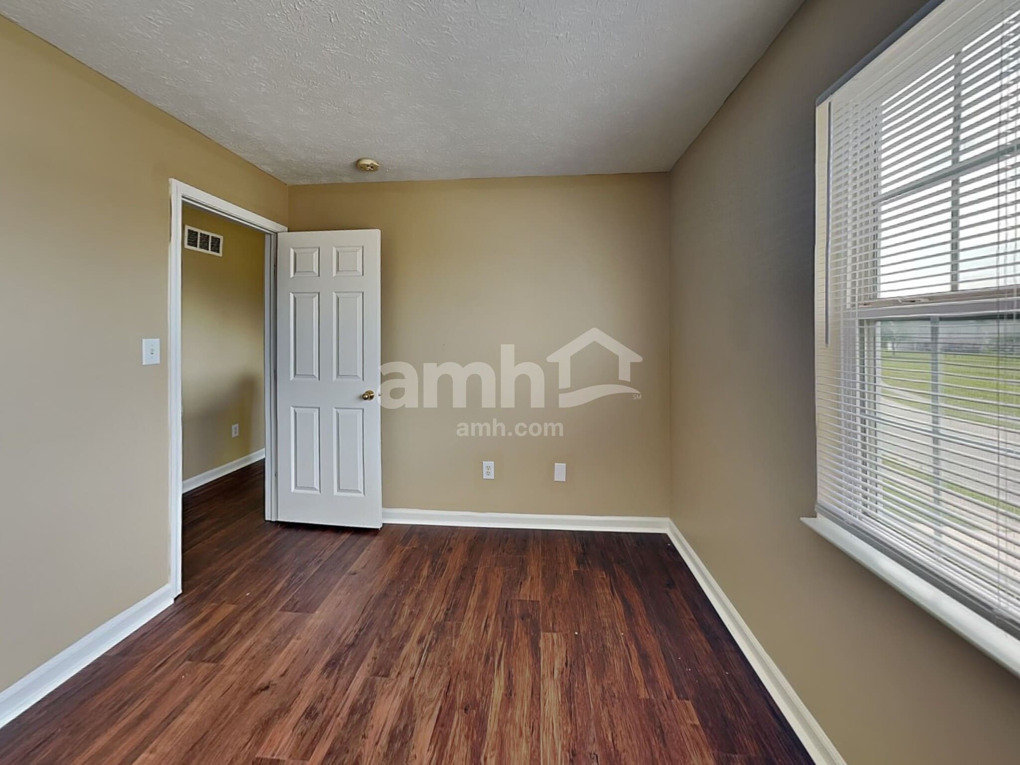 Building Photo - 6770 W Denton Dr