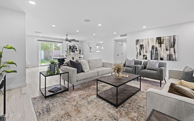 Building Photo - 11615 N 30th St