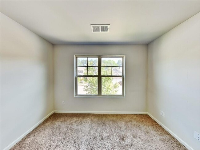 Building Photo - 157 Daisy Cir