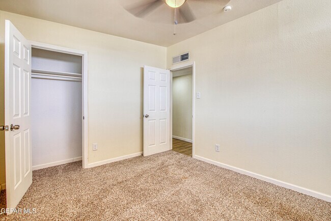 Building Photo - 8818 Mt Elbert Dr