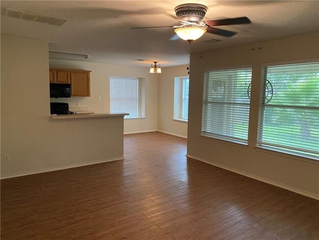 Building Photo - 1229 Vincent Pl