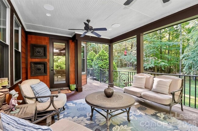Building Photo - 6031 Greystone Dr