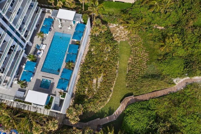 Building Photo - Vistablue Ultra Luxury Oceanfront Condo. 3 bed 3 bath. Singer Island.