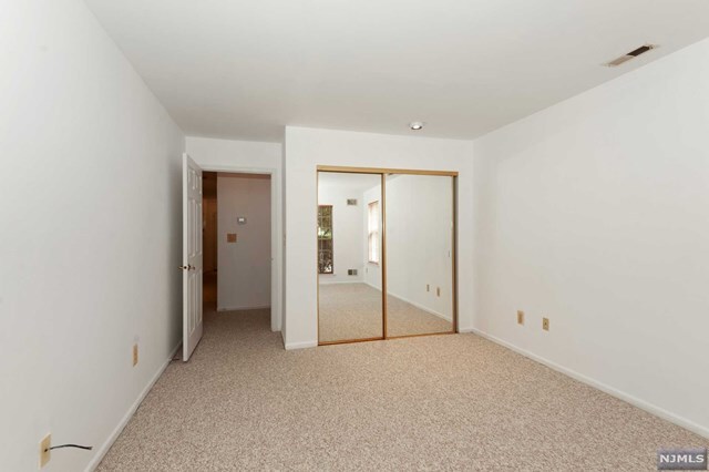 Building Photo - 1428 Westgate Dr