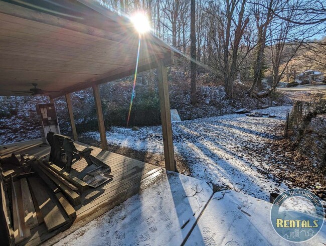 Building Photo - Renovated Cabin In Vilas