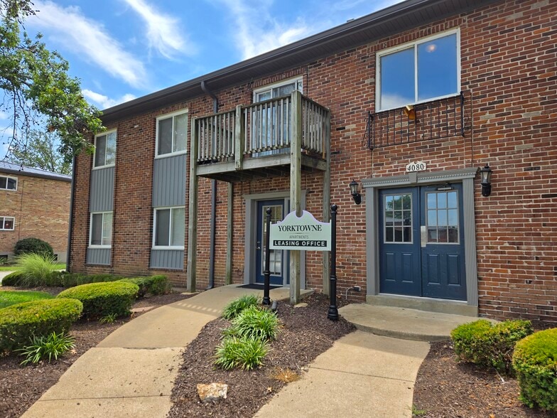 Primary Photo - Yorktowne Apartments
