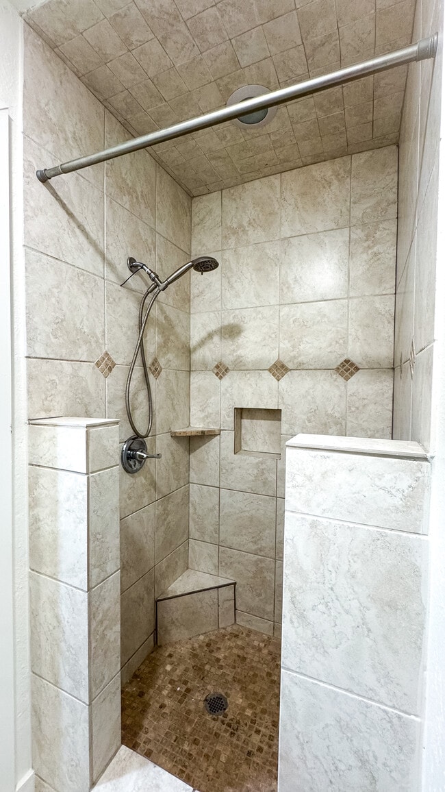 Building Photo - 8421 Randy Dr