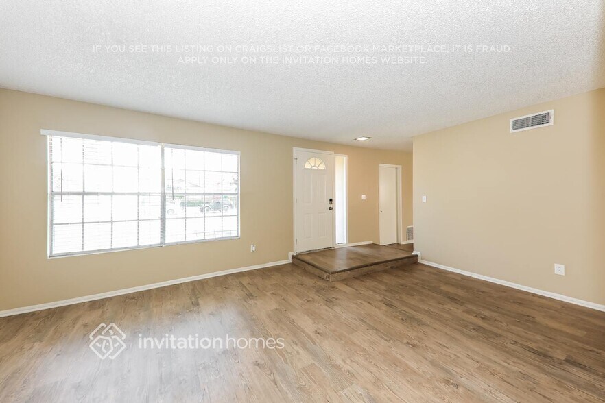 Building Photo - 12761 Harlow Ave