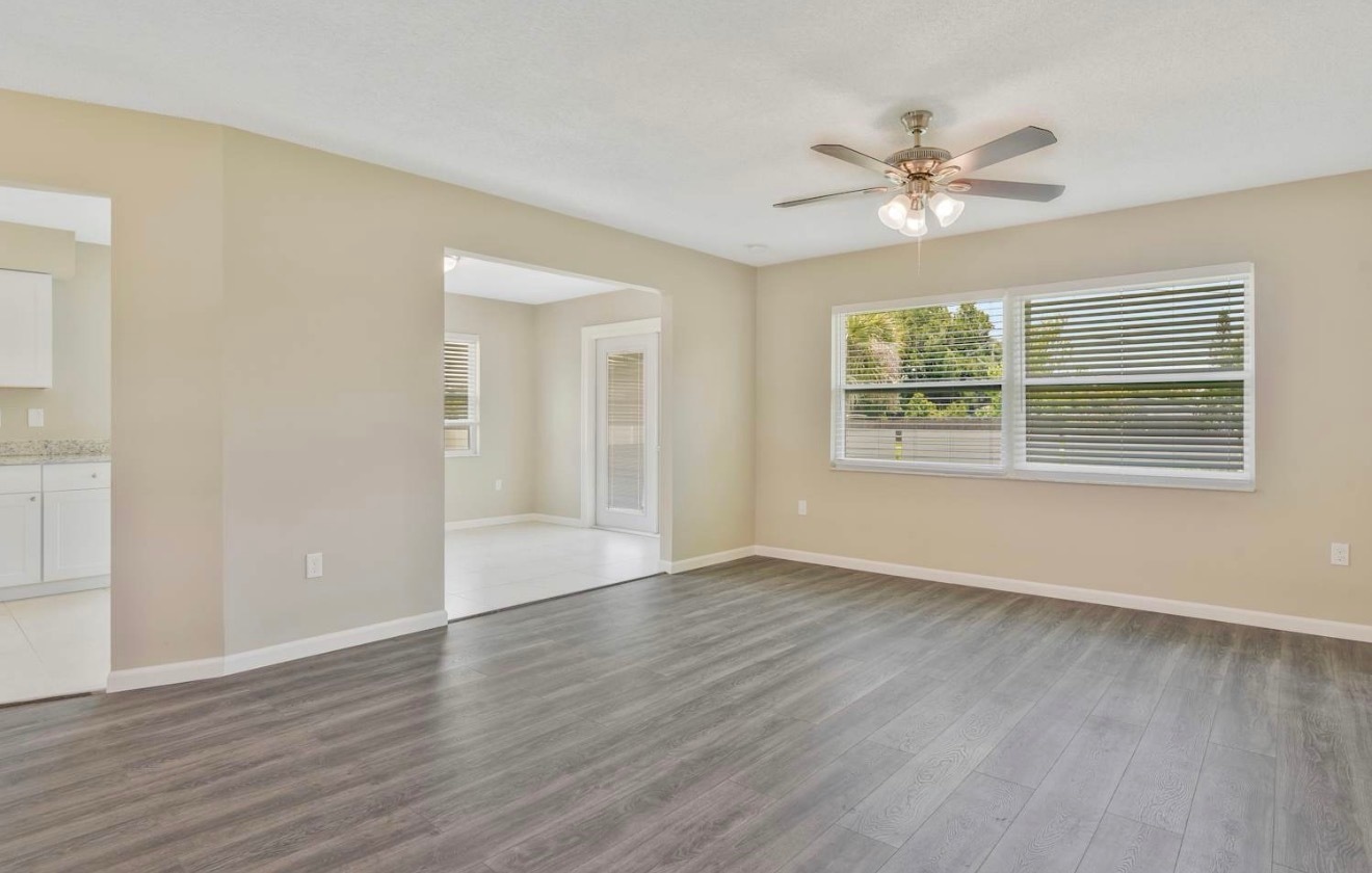 Building Photo - 520 S Perry St