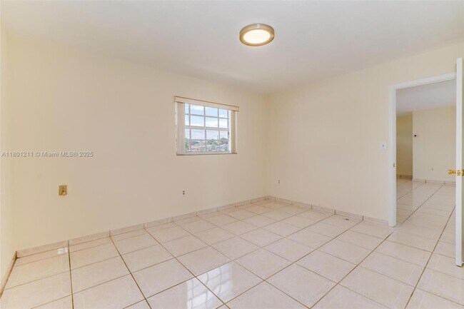 Building Photo - 9270 SW 15th St
