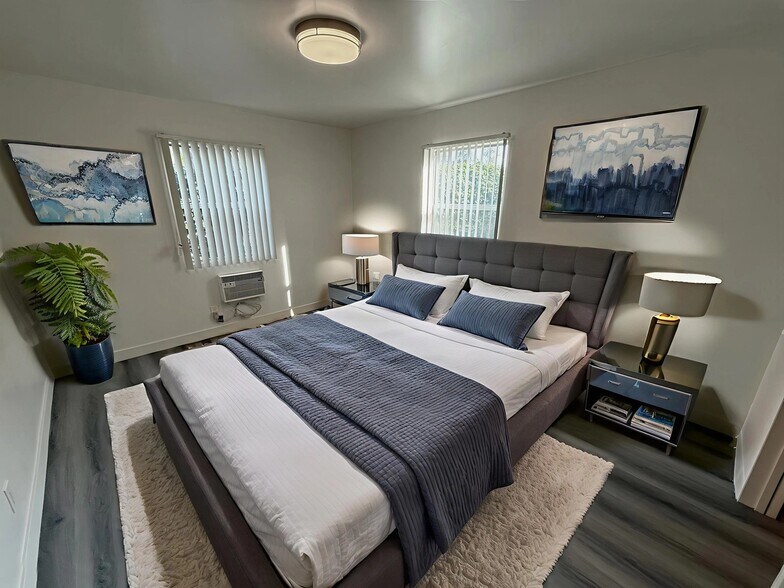 Building Photo - 4530 Whitsett Ave