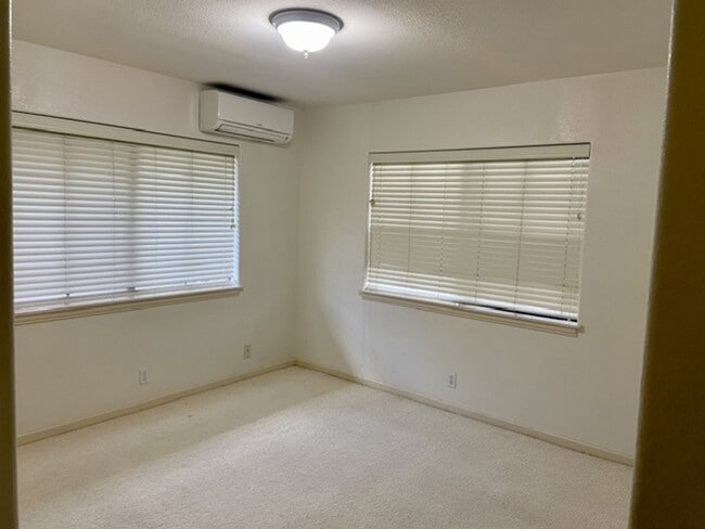 Building Photo - Mililani Mauka Executive home. 4 bedroom 2.5 bath home