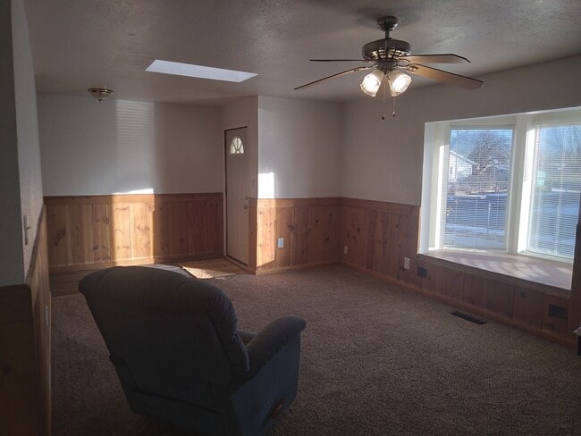 Building Photo - 732 Clovis Ave