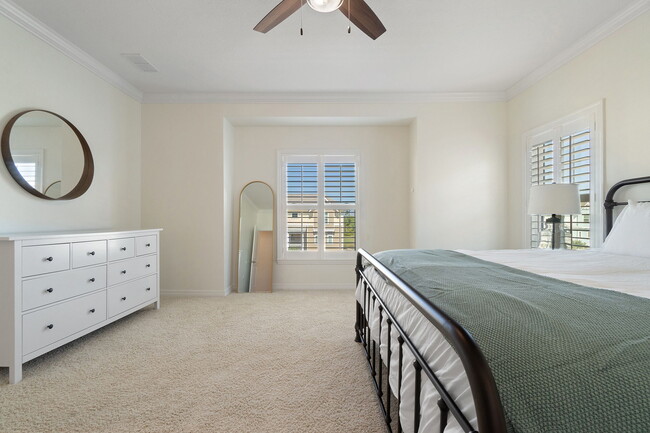 Building Photo - 6635 Carlinga Dr