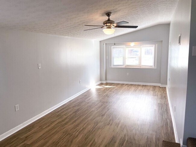 Building Photo - 3861 Darlene Dr