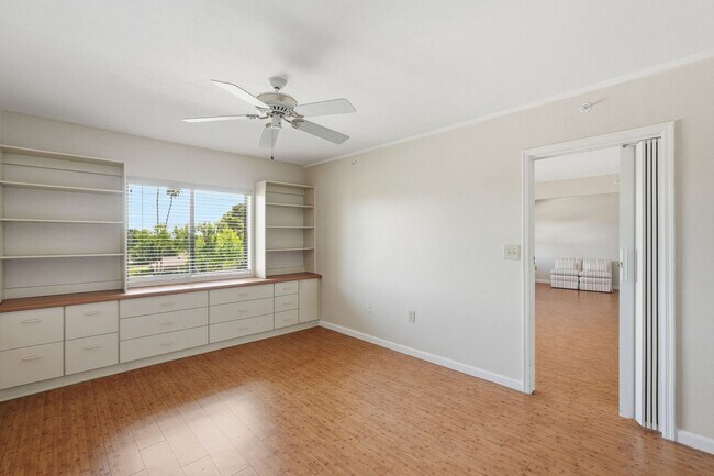 Building Photo - 10330 W Thunderbird Blvd