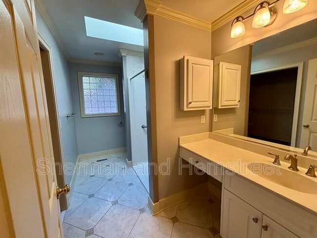 Building Photo - 2214 Kimberly Dr