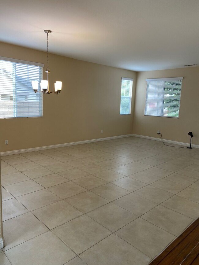 Building Photo - Moreno Valley Executive Home for Lease - Upgraded & Move-in Ready!