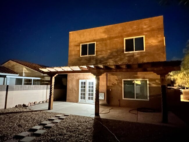 Building Photo - 1412 Stone Canyon Rd NE