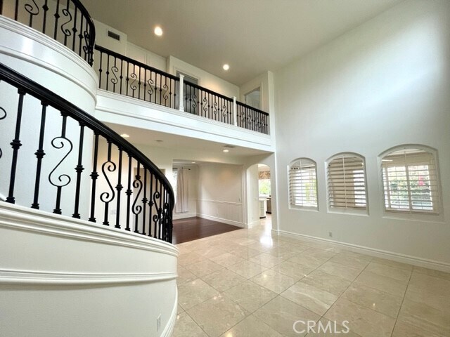 Building Photo - 27585 Rosebud Way