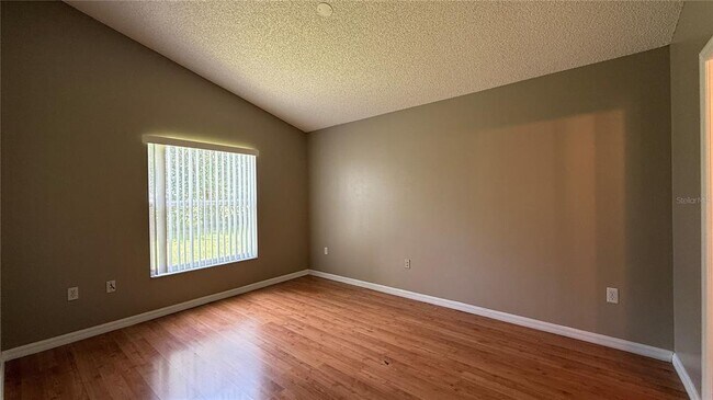 Building Photo - 2406 Violet Ct