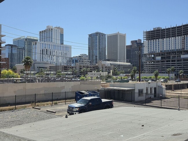 Building Photo - 377 N 4th Ave