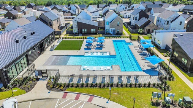 Building Photo - 23823 Cumberland Ridge Dr
