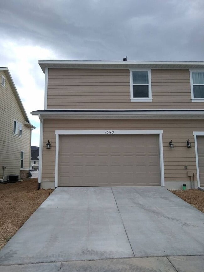 Building Photo - Beautiful Row End Townhouse w 2 car attached