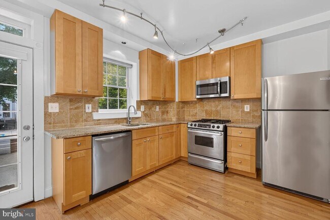 Building Photo - 1702 Florida Ave NW