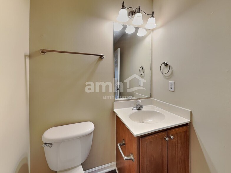 Building Photo - 4924 Lighthouse Ct